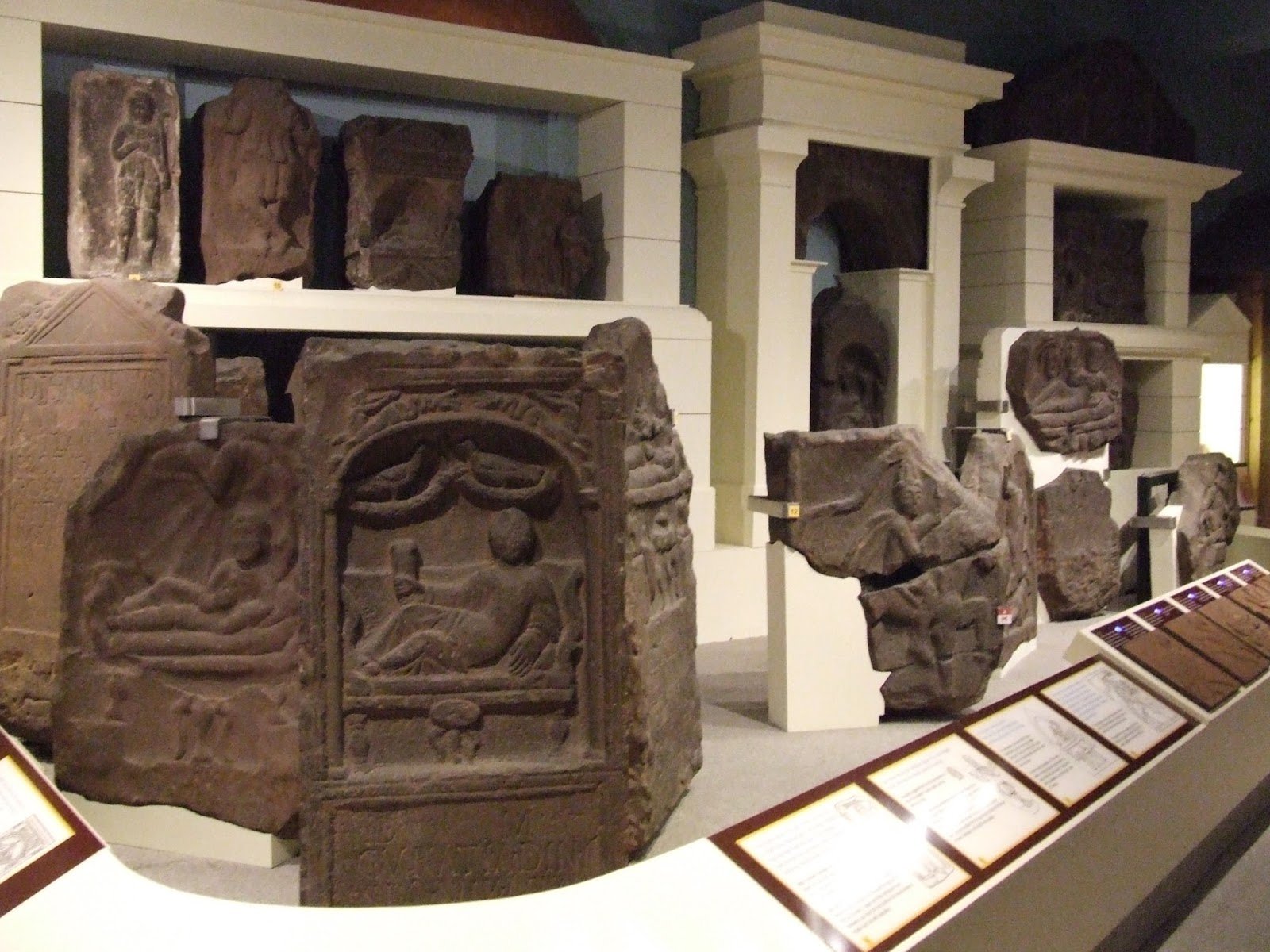 🏛️ 그로스브너 박물관 (Grosvenor Museum)